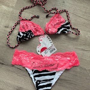 Beach Bunny swimwear bikini